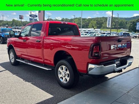 Used 2026 RAM 2500 Big Horn AWD/4WD image 2