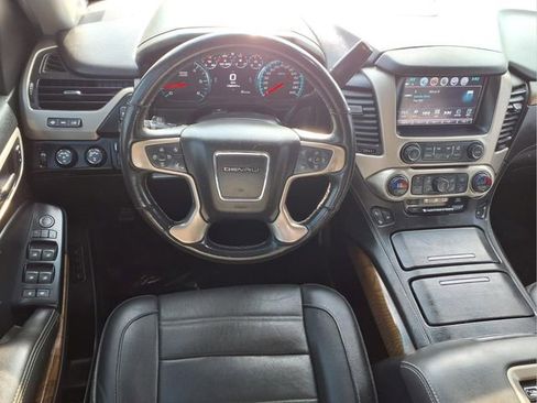 Used 2018 GMC Yukon Denali w/ Open Road Package AWD/4WD image 4
