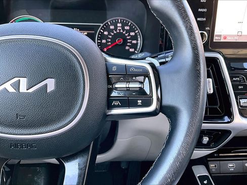 Used 2022 Kia Sorento SX image 25