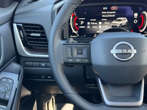 New 2026 Nissan Rogue Platinum w/ Tech Package AWD/4WD image 22