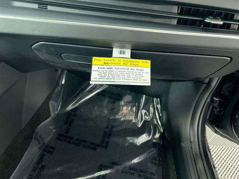 New 2025 Kia K4 LXS image 34