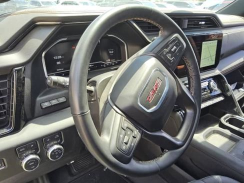 Used 2024 GMC Sierra 2500 AT4 w/ AT4 Premium Plus Package AWD/4WD image 4