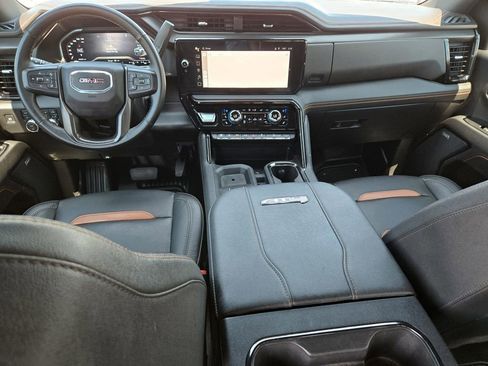 Used 2024 GMC Sierra 2500 AT4 w/ AT4 Premium Plus Package AWD/4WD image 12