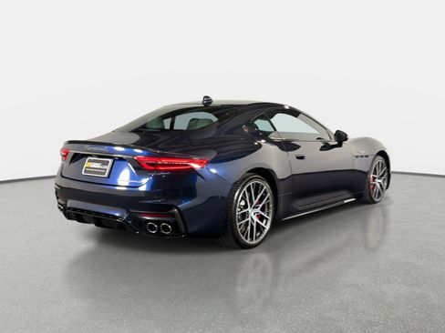Used 2024 Maserati GranTurismo Trofeo AWD/4WD image 3