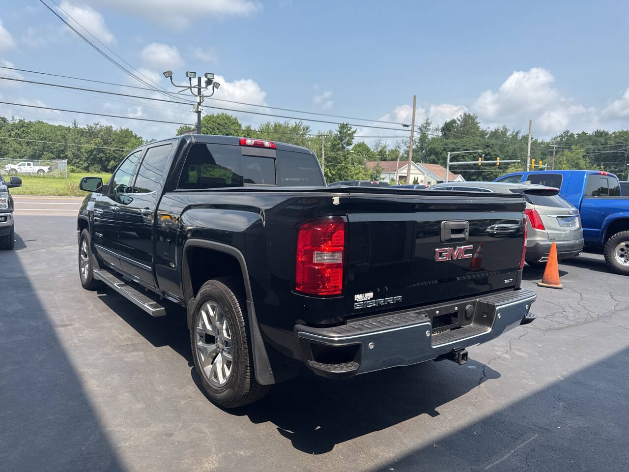 Used 2015 GMC Sierra 1500 SLT w/ SLT Crew Cab Value Package AWD/4WD image 6