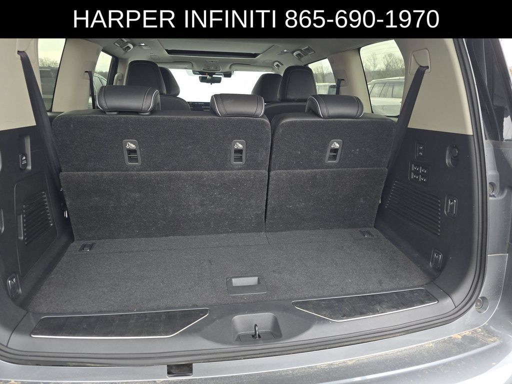 Used 2025 INFINITI QX80 Sensory AWD/4WD image 10