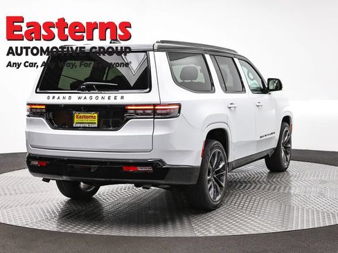 Used 2025 Jeep Grand Wagoneer Series III w/ Rear Seat Video Group 1 AWD/4WD image 5