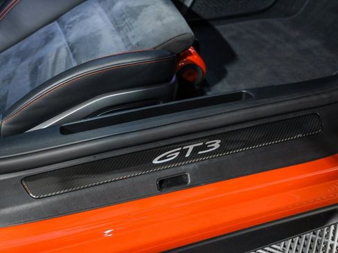 Used 2022 Porsche 911 GT3 image 26