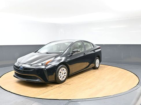 Used 2022 Toyota Prius LE image 8