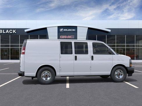 New 2026 GMC Savana 2500 image 5