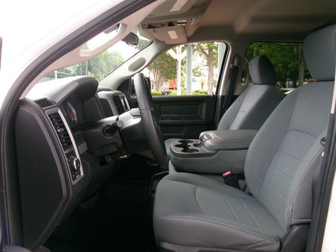 Used 2017 RAM 1500 Express RWD image 13