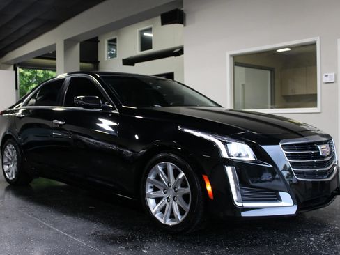 Used 2015 Cadillac CTS Luxury RWD image 1