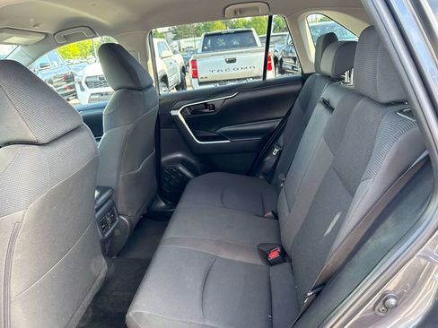 Used 2025 Toyota RAV4 LE AWD/4WD image 13