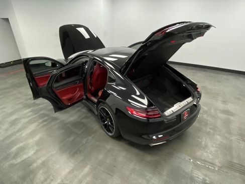 Used 2017 Porsche Panamera 4 image 50