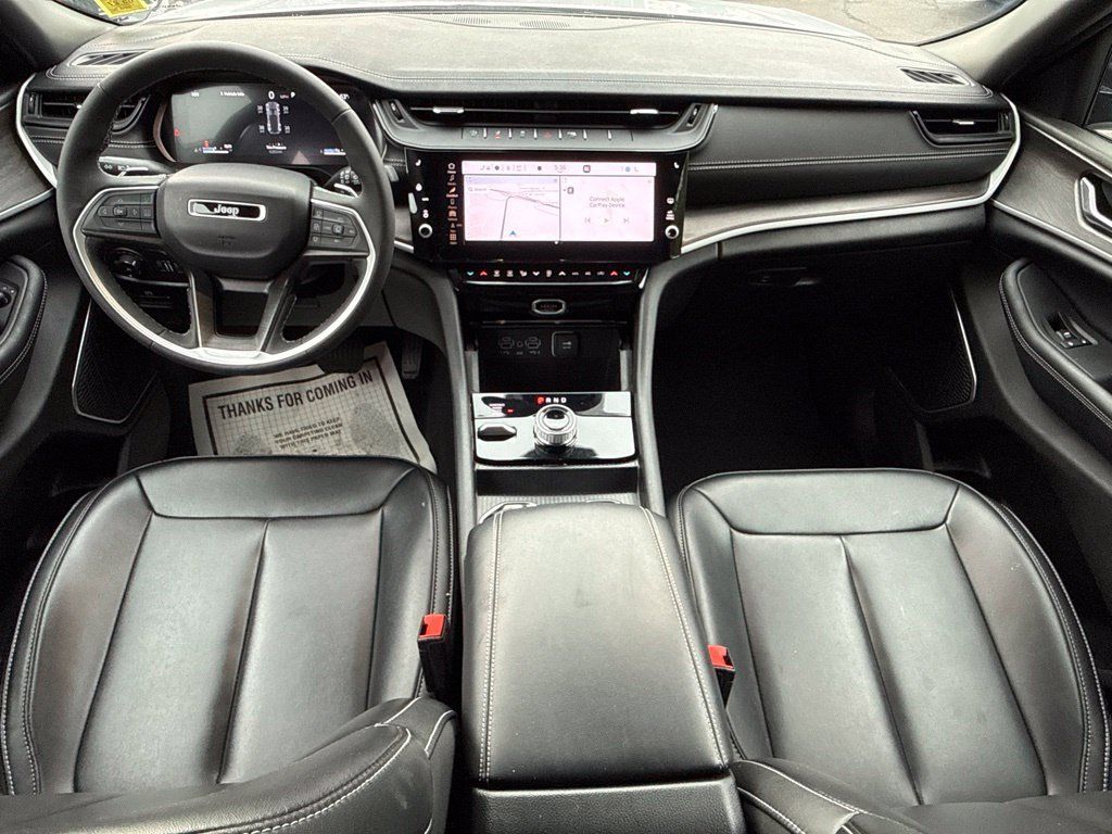 Used 2026 Jeep Grand Cherokee Limited AWD/4WD image 19