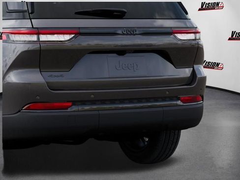 New 2025 Jeep Grand Cherokee Limited AWD/4WD image 13