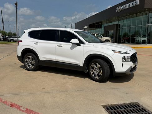 Used 2023 Hyundai Santa Fe SE FWD image 8