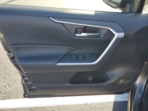 New 2025 Toyota RAV4 SE image 21