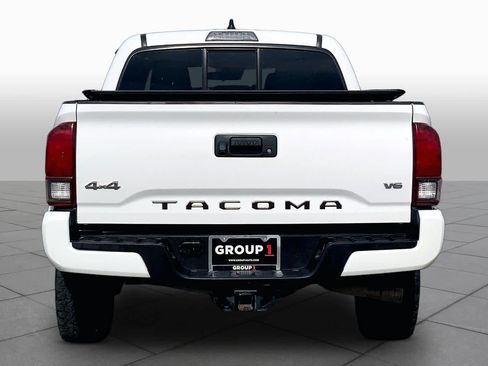 Used 2021 Toyota Tacoma SR AWD/4WD image 5