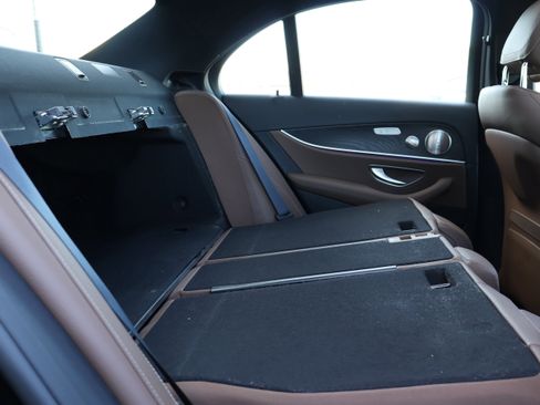 Used 2022 Mercedes-Benz E 450 4MATIC Sedan image 26