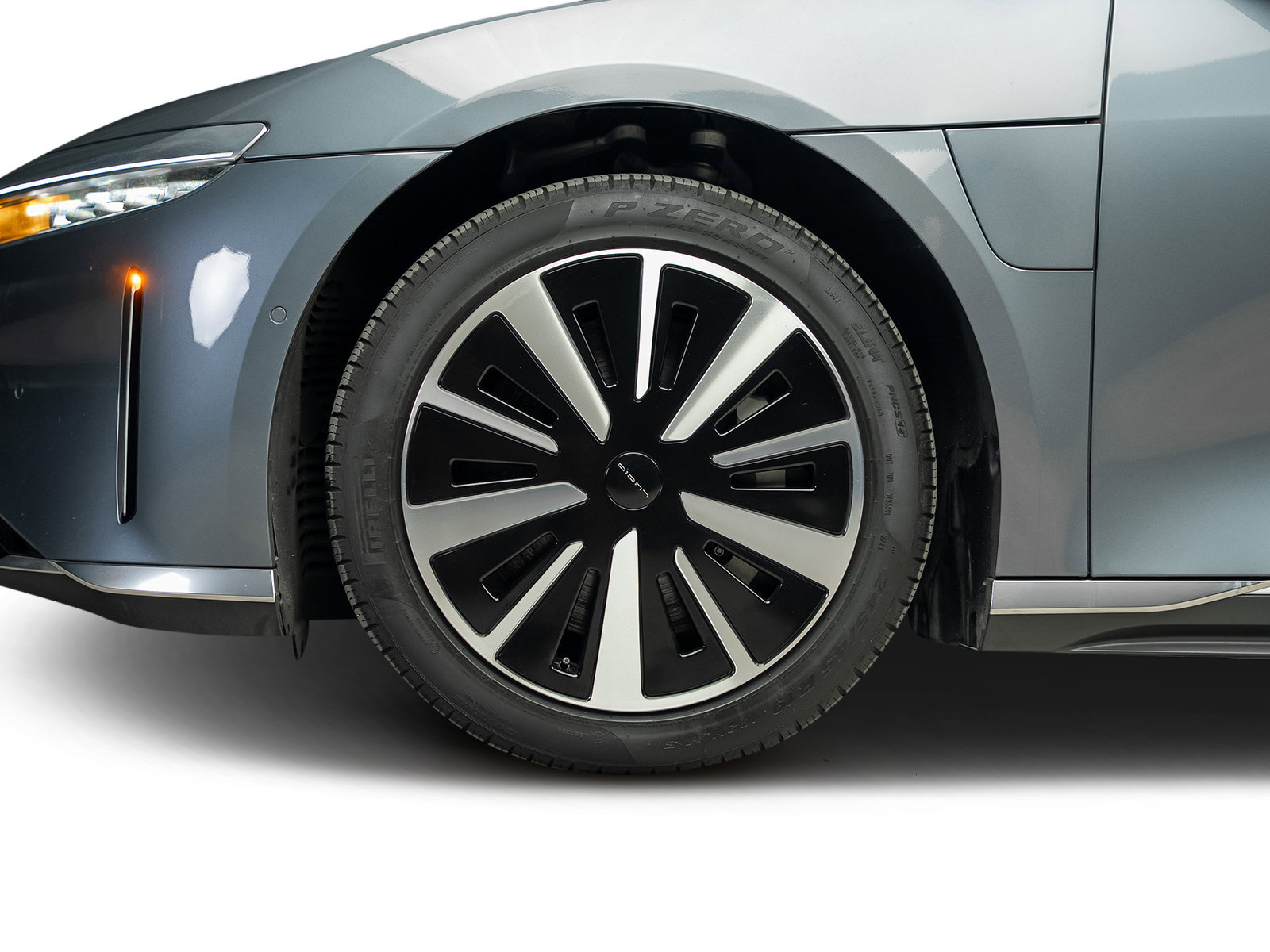 Used 2025 Lucid Air Touring AWD/4WD image 19