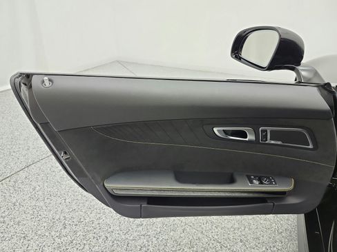 Used 2018 Mercedes-Benz AMG GT R image 14