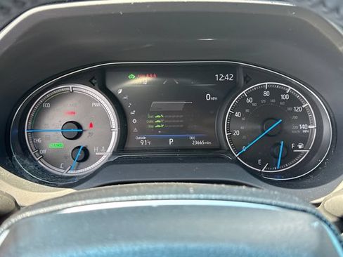 Used 2024 Toyota Venza XLE AWD/4WD image 21
