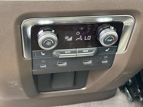 New 2026 GMC Yukon Elevation w/ Elevation Premium Package AWD/4WD image 22