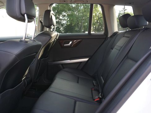 Used 2015 Mercedes-Benz GLK 350 2WD image 23