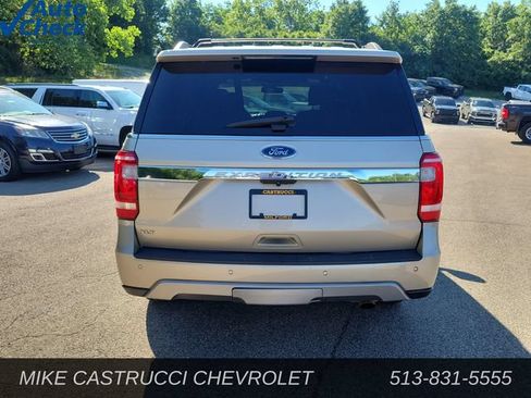 Used 2018 Ford Expedition XLT w/ Cargo Package AWD/4WD image 4