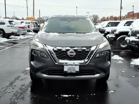 Used 2023 Nissan Rogue S image 32