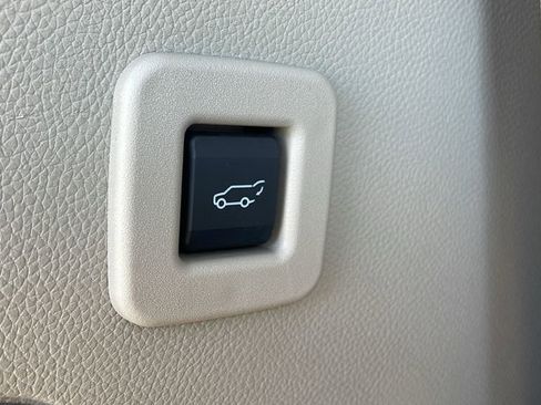 Used 2017 Lincoln Navigator Select image 31