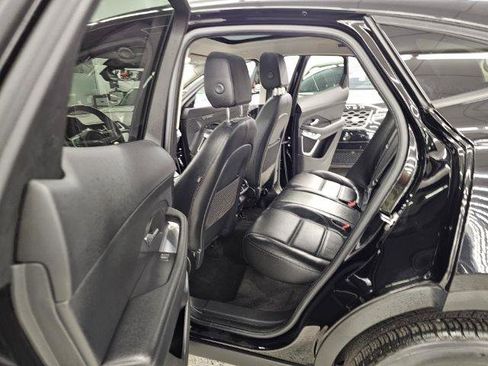 Used 2020 Jaguar E-PACE SE image 31