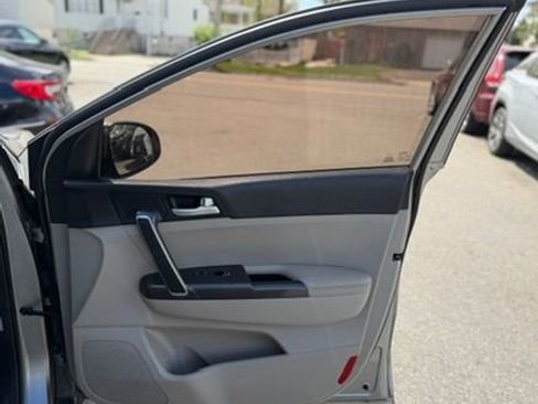 Used 2021 Kia Sportage LX image 29