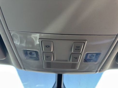 Used 2021 Volkswagen Atlas SE FWD image 11