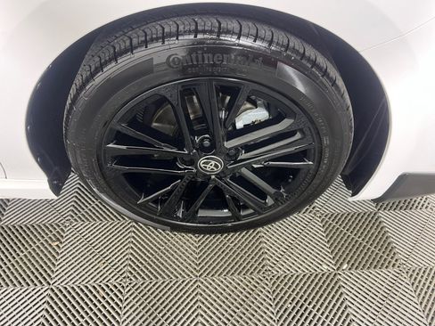 Used 2025 Toyota Camry SE image 25