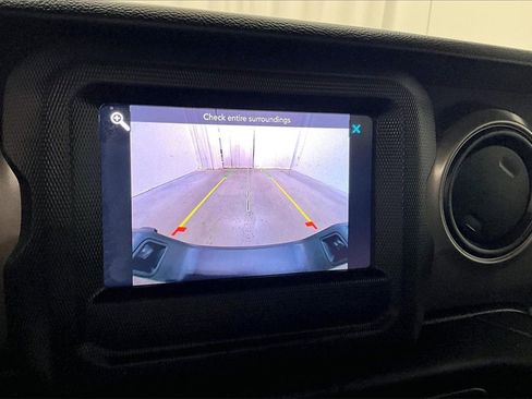 Used 2022 Jeep Gladiator Sport w/ Trailer Tow Package image 15