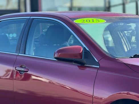Used 2015 Toyota Camry SE image 4