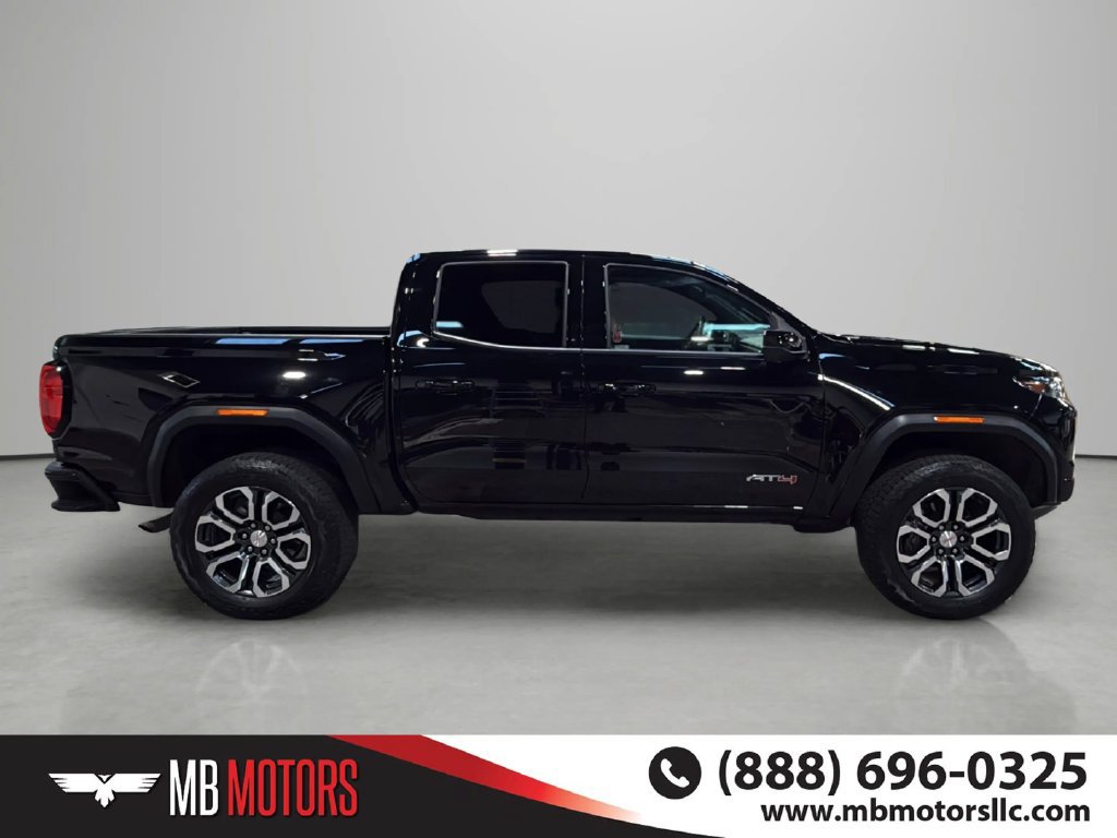 Used 2024 GMC Canyon AT4 w/ AT4 Premium Package AWD/4WD image 5