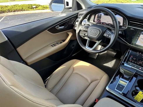 Used 2019 Audi Q8 Premium Plus w/ Premium Plus image 30