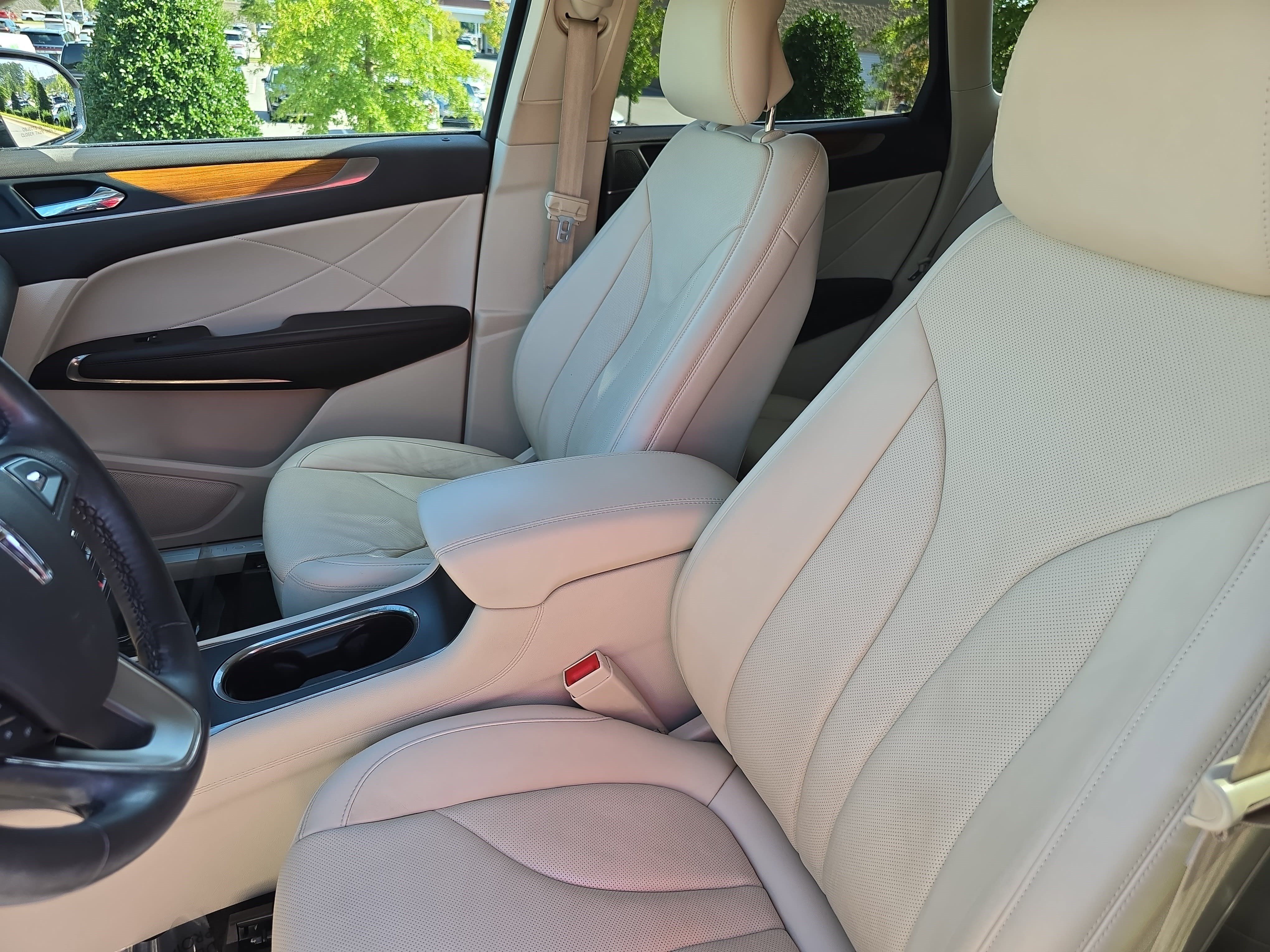 Used 2015 Lincoln MKC FWD w/ Equipment Group 102A Reserve image 15