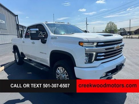 Used 2023 Chevrolet Silverado 2500 High Country w/ Safety Package II AWD/4WD image 2