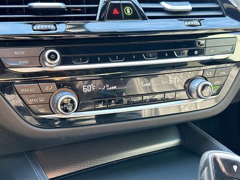 Used 2022 BMW 530i w/ M Sport Package image 24