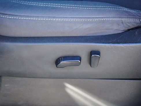 Used 2022 Nissan Frontier SV image 21