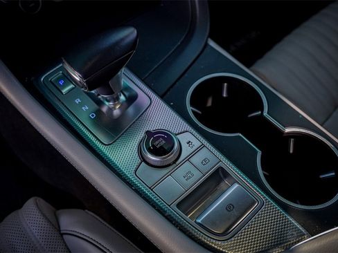 Used 2022 Genesis G70 3.3T image 20