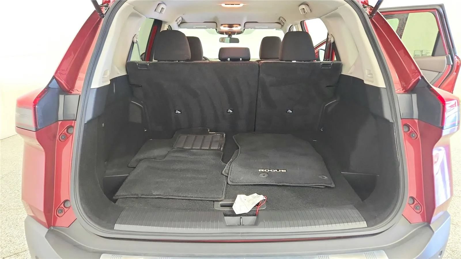 Used 2023 Nissan Rogue SV AWD/4WD image 37