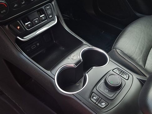Used 2019 GMC Terrain SLT image 23