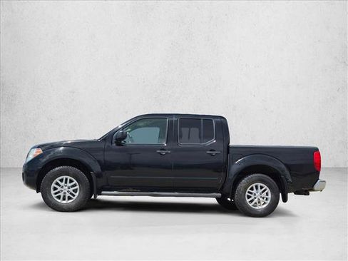 Used 2015 Nissan Frontier SV w/ SV Value Truck Package AWD/4WD image 6