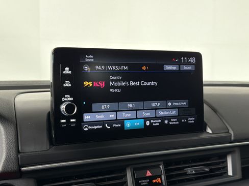 Used 2025 Honda Pilot Elite image 17
