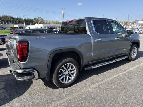 Used 2022 GMC Sierra 1500 SLT w/ SLT Premium Package image 10